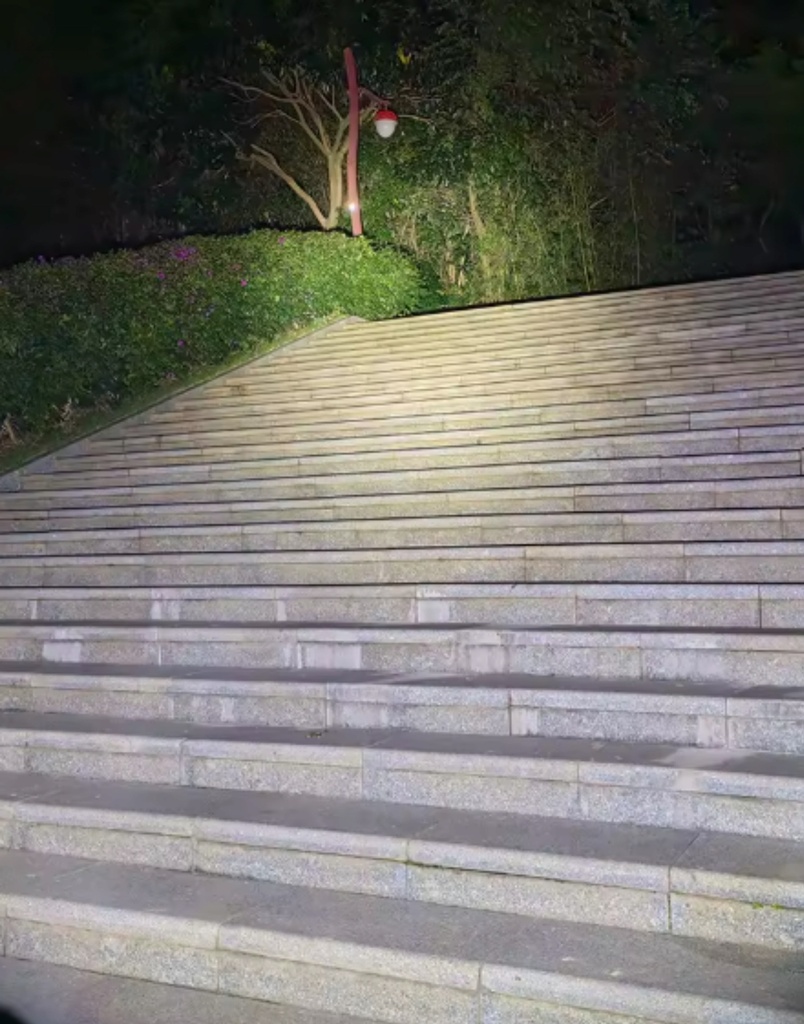 5906893917379 4